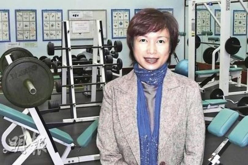 港大運動及健康課程今年15個學額全部取錄非聯招學生,負責課程的運動及潛能發展研究所助理教授薛慧萍解釋,課程有循聯招招收高考生,但最後聯招沒有分配學生入讀課程。(蕭輝浩攝) 港大運動及健康課程今年15個學額全部取錄非聯招學生,負責課程的運動及潛能發展研究所助理教授薛慧萍解釋,課程有循聯招招收高考生,但最後聯招沒有分配學生入讀課程。(蕭輝浩攝)