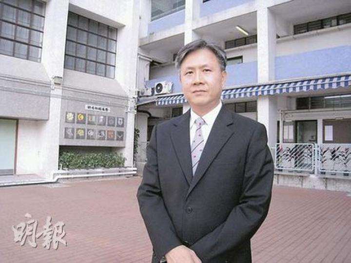 北區中學校長會主席及關愛基金督導委員會成員阮邦耀認為,讓家境複雜、學習能力稍遜的弱勢學生,到群育學校學習,讓他們免受家庭問題影響,拖累學習和成長。(姚國雄攝) 北區中學校長會主席及關愛基金督導委員會成員阮邦耀認為,讓家境複雜、學習能力稍遜的弱勢學生,到群育學校學習,讓他們免受家庭問題影響,拖累學習和成長。(姚國雄攝)