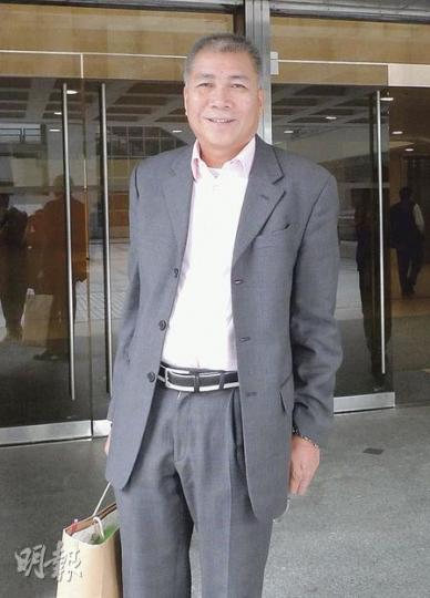 「Ba叔」陳達志遭法庭頒令申請破產,依然臉帶笑容,表示考慮上訴。(何偉畧攝) 「Ba叔」陳達志遭法庭頒令申請破產,依然臉帶笑容,表示考慮上訴。(何偉畧攝)
