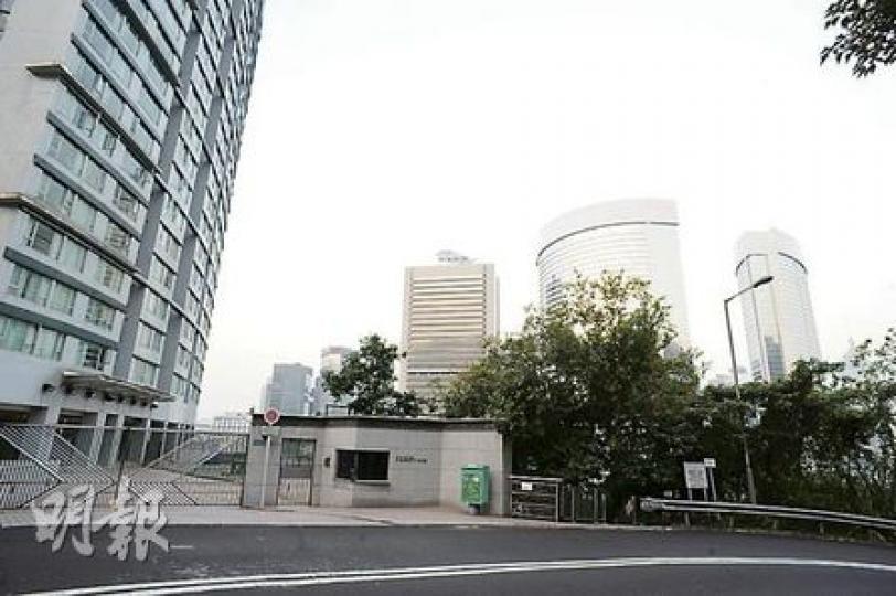 政府日前以象徵式1000元的低價,撥出港島半山波老道土地予外交部興建官邸,引來政界嘩然。(劉焌陶攝) 政府日前以象徵式1000元的低價,撥出港島半山波老道土地予外交部興建官邸,引來政界嘩然。(劉焌陶攝)