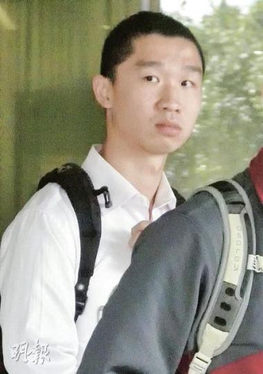 社署社區工作幹事雷健威涉嫌冒認廉署人員,7度訛騙前女友及朋友急需金錢周轉,共騙款逾17萬元,獲准保釋候審。(利嘉茵攝) 社署社區工作幹事雷健威涉嫌冒認廉署人員,7度訛騙前女友及朋友急需金錢周轉,共騙款逾17萬元,獲准保釋候審。(利嘉茵攝)