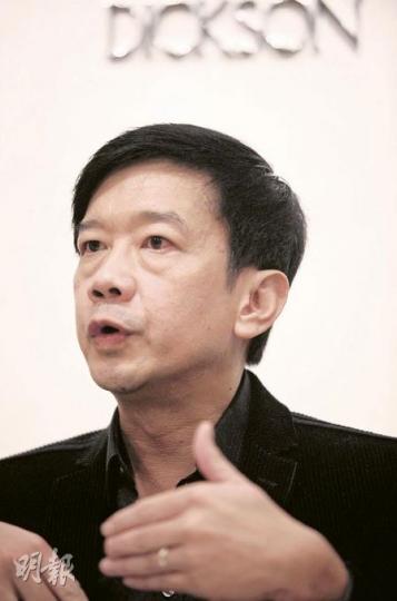 潘迪生表明,迪生的擴展速度有增無減,11月止零售店舖共有436間,本財年會再增設22家。(何家達攝) 潘迪生表明,迪生的擴展速度有增無減,11月止零售店舖共有436間,本財年會再增設22家。(何家達攝)