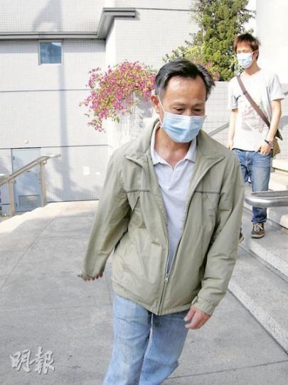 被告洪英偉(左)及吳廷威(右)昨透過律師表示正向律政署申請把案件以守行為形式處理,裁判官批准押後再訊。(梁珮珊攝) 被告洪英偉(左)及吳廷威(右)昨透過律師表示正向律政署申請把案件以守行為形式處理,裁判官批准押後再訊。(梁珮珊攝)