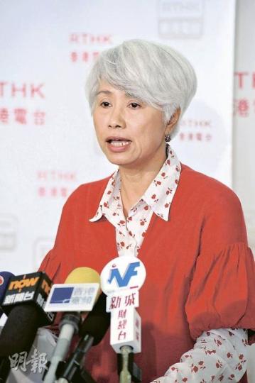 港台節目製作人員工會主席麥麗貞批評,招聘公務員的同時,現有合約僱員人手有可能削減,令整體人手並無增加。(葉漢華攝)(明報製圖) 港台節目製作人員工會主席麥麗貞批評,招聘公務員的同時,現有合約僱員人手有可能削減,令整體人手並無增加。(葉漢華攝)(明報製圖)