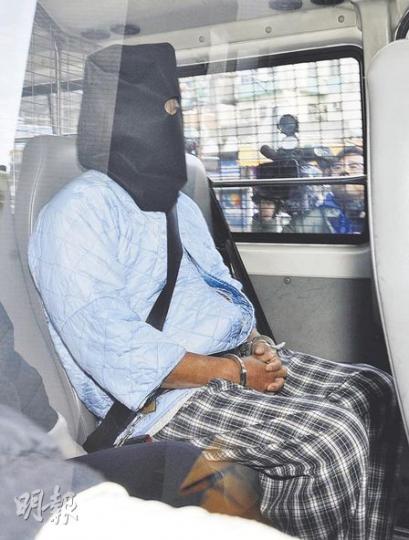 被告黎國雄被指在城門水塘謀殺女子馬麗芬,他昨身穿醫院服出庭應訊。(朱永倫攝) 被告黎國雄被指在城門水塘謀殺女子馬麗芬,他昨身穿醫院服出庭應訊。(朱永倫攝)