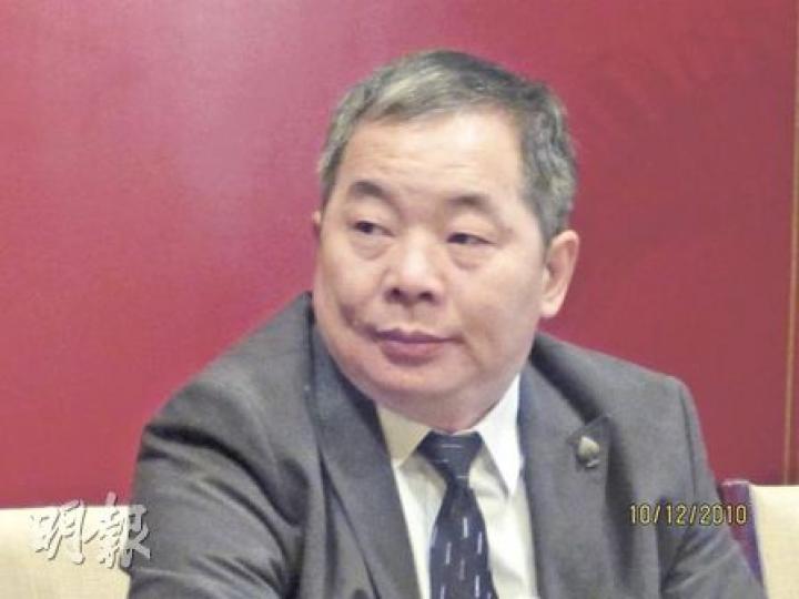 綠城主席宋衛平乃真性情之人,對於媒體的問題不繞圈子。被問及是否認同自己不像商人,他不以為然,而綠城目標是做一個以商業模式經營的公益企業。(顧冷冰攝) 綠城主席宋衛平乃真性情之人,對於媒體的問題不繞圈子。被問及是否認同自己不像商人,他不以為然,而綠城目標是做一個以商業模式經營的公益企業。(顧冷冰攝)
