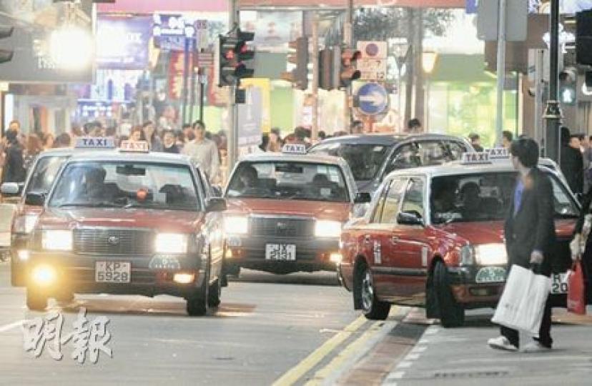 運輸署表示,正處理市區、新界和大嶼山的士落旗收費一律加2元的申請。(何家達攝) 運輸署表示,正處理市區、新界和大嶼山的士落旗收費一律加2元的申請。(何家達攝)
