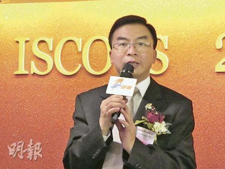 香港專業進修學校校長陳卓禧表示,學校最快在2013年開始辦自資學位課程,預計學費每年5萬,4年制全校最多容納約1000名學生。(彭美芳攝) 香港專業進修學校校長陳卓禧表示,學校最快在2013年開始辦自資學位課程,預計學費每年5萬,4年制全校最多容納約1000名學生。(彭美芳攝)
