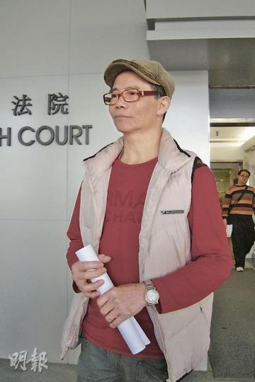 梅啟明昨日到高院領取判辭,未有就被判敗訴發表意見。(陳穎鏇攝) 梅啟明昨日到高院領取判辭,未有就被判敗訴發表意見。(陳穎鏇攝)