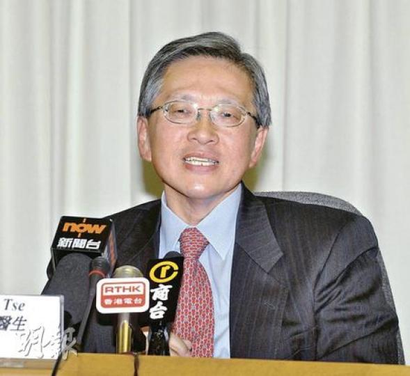 醫委會委員謝鴻興醫生表示，有不道德的醫生在美容院服務時刻意「隱姓埋名」，意圖逃避監管，甚至連藥物包裝袋亦不留名字，令消費者一旦出事亦無從追究。（陳淑安攝）
