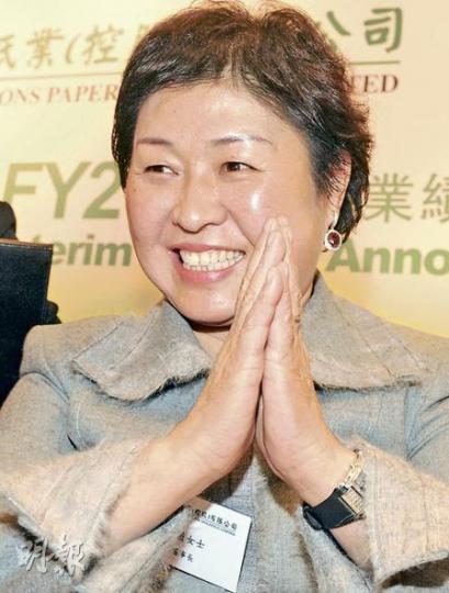 張茵表示,現時公司較大的生產基地已定下來,因此明年起的資本開支可大幅減少,加上逐步有新生產線投產,相信未來可減低負債比率至六至七成。(劉焌陶攝) 張茵表示,現時公司較大的生產基地已定下來,因此明年起的資本開支可大幅減少,加上逐步有新生產線投產,相信未來可減低負債比率至六至七成。(劉焌陶攝)