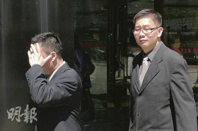 第7被告吳軍伸(左)為大馬商人,涉來港開設公司並租用伺服器,由第8被告林震宇(右)編寫「私募基金」程式網站,作騙局的交易平台。(何偉畧攝) 第7被告吳軍伸(左)為大馬商人,涉來港開設公司並租用伺服器,由第8被告林震宇(右)編寫「私募基金」程式網站,作騙局的交易平台。(何偉畧攝)