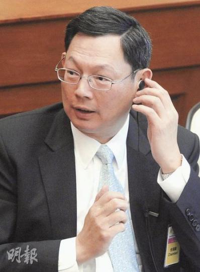 金管局總裁陳德霖警告,歐美或會比預期提早加息,引發資金流走,到其時必會對市場帶來一定衝擊。(劉焌陶攝) 金管局總裁陳德霖警告,歐美或會比預期提早加息,引發資金流走,到其時必會對市場帶來一定衝擊。(劉焌陶攝)