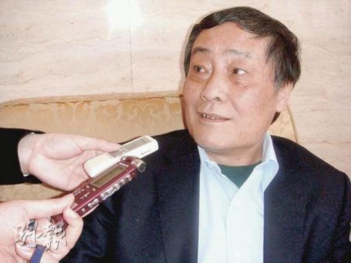 宗慶後稱他每年給員工加薪最少都20%,所以政府工作報告提出的13%最低工資加幅一點也不高。(王艷喆攝) 宗慶後稱他每年給員工加薪最少都20%,所以政府工作報告提出的13%最低工資加幅一點也不高。(王艷喆攝)