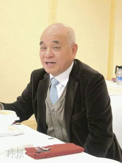 新世界發展董事總經理鄭家純倡加利得稅扶貧、向發展商徵賣樓稅支持復建居屋、將港鐵私有化逼公共交通工具減價,實行「劫富濟貧」紓民怨。(高明珠攝)
新世界發展董事總經理鄭家純倡加利得稅扶貧、向發展商徵賣樓稅支持復建居屋、將港鐵私有化逼公共交通工具減價,實行「劫富濟貧」紓民怨。(高明珠攝)
