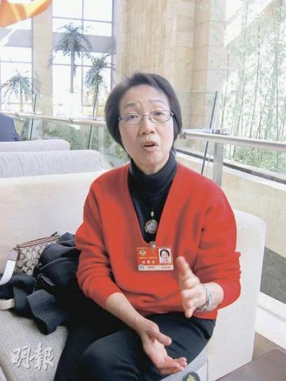 工聯會政委會副主任陳婉嫻和前立法會鄺志堅,正地獄式培訓8名新人,做足準備,擬於年底區議會選舉搶攻議席。(何曉勤攝) 工聯會政委會副主任陳婉嫻和前立法會鄺志堅,正地獄式培訓8名新人,做足準備,擬於年底區議會選舉搶攻議席。(何曉勤攝)