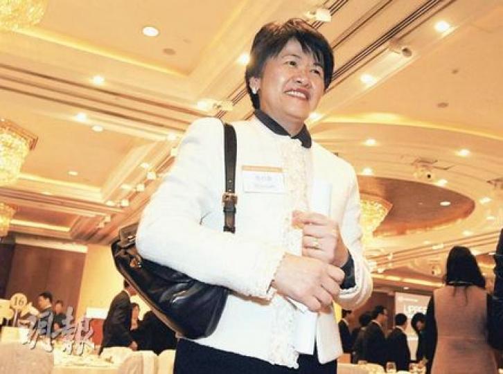 證監會副行政總裁張灼華稱,截至本周四已有384家本港經紀行開立人民幣戶口。(朱永倫攝) 證監會副行政總裁張灼華稱,截至本周四已有384家本港經紀行開立人民幣戶口。(朱永倫攝)