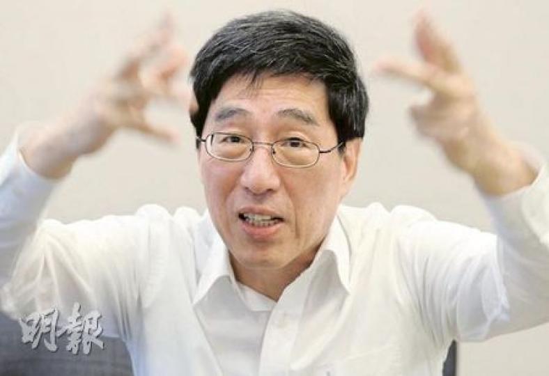 核電專家城大校長敦位懷疑肇事核電廠涉維修欠善,令水泵在震後不能如常運作。(尹錦恩攝)(明報製圖)(明報製圖) 核電專家城大校長敦位懷疑肇事核電廠涉維修欠善,令水泵在震後不能如常運作。(尹錦恩攝)(明報製圖)(明報製圖)