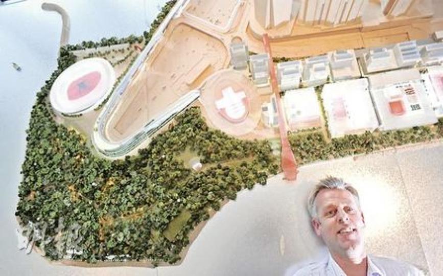 Foster+Partners合伙人Colin Ward表示,這片大公園是西九文化區最早推出亦是最大型的文化場地,希望能盡早招標興建。(余俊亮攝) Foster+Partners合伙人Colin Ward表示,這片大公園是西九文化區最早推出亦是最大型的文化場地,希望能盡早招標興建。(余俊亮攝)