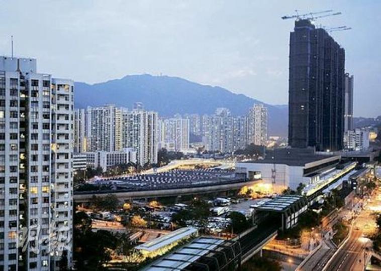 環保觸覺批評,港鐵大圍站的物業項目,建成後會跟大圍車廠項目名城和盛薈形成20座樓的屏風陣。圖右上方為盛薈。(朱永倫攝) 環保觸覺批評,港鐵大圍站的物業項目,建成後會跟大圍車廠項目名城和盛薈形成20座樓的屏風陣。圖右上方為盛薈。(朱永倫攝)