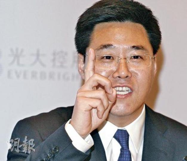 光控行政總裁陳爽表示,現時內地上市新能源企業股價偏高,市盈率平均較境外公司高兩倍,因此考慮轉向境外進行投資。(李紹昌攝) 光控行政總裁陳爽表示,現時內地上市新能源企業股價偏高,市盈率平均較境外公司高兩倍,因此考慮轉向境外進行投資。(李紹昌攝)
