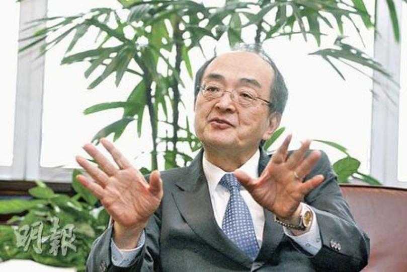日本駐港總領事隈丸優次多番感謝港人對日本的支持,但由於當地運輸網絡仍未恢復,他感謝港人的熱心,暫不建議民間團體捐贈物資。(李紹昌攝)日本海產香港貿易商會、海產進出口商會、香港海味雜貨商會及魚翅行商會代表昨日帶同100萬元善款支票到日本駐港領事館,交予領事館代表(左一),四大海味商會早前已捐出130萬元交領事館轉助災民。(余俊亮攝) 日本駐港總領事隈丸優次多番感謝港人對日本的支持,但由於當地運輸網絡仍未恢復,他感謝港人的熱心,暫不建議民間團體捐贈物資。(李紹昌攝)日本海產香港貿易商會、海產進出口商會、香港海味雜貨商會及魚翅行商會代表昨日帶同100萬元善款支票到日本駐港領事館,交予領事館代表(左一),四大海味商會早前已捐出130萬元交領事館轉助災民。(余俊亮攝)