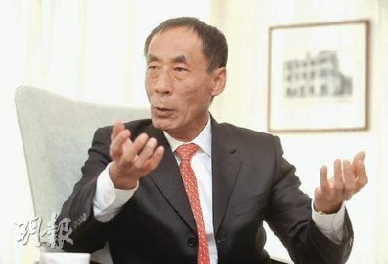 秦曉在招商局已沒擔當任何職位,但他仍為多項公職而忙得不可開交。早前高盛、戴姆勒(平治汽車生產商)邀請他任董事,他也謝絕了。(余俊亮攝) 秦曉在招商局已沒擔當任何職位,但他仍為多項公職而忙得不可開交。早前高盛、戴姆勒(平治汽車生產商)邀請他任董事,他也謝絕了。(余俊亮攝)