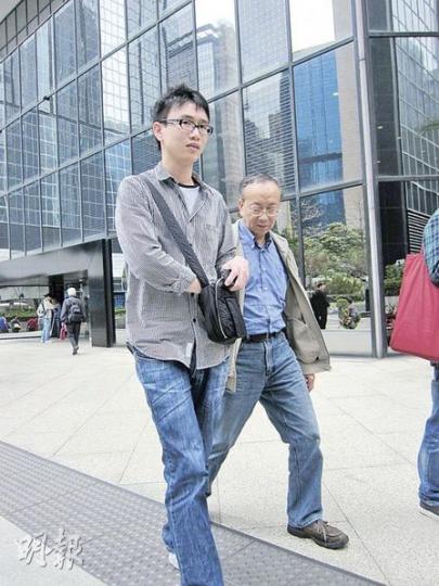 年屆67歲的黎國泉(圖)稱事後在屯門為死者買了靈位長期供奉,以表一點心意。(黃景怡攝) 年屆67歲的黎國泉(圖)稱事後在屯門為死者買了靈位長期供奉,以表一點心意。(黃景怡攝)