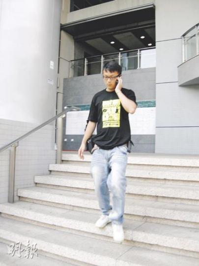 被告陳啟賢昨日承認虛報有人犯罪,求情時稱犯事只因理財不善及一時想歪。(梁珮珊攝) 被告陳啟賢昨日承認虛報有人犯罪,求情時稱犯事只因理財不善及一時想歪。(梁珮珊攝)