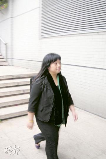 復康力量前總幹事伍文曦涉指示員工製虛假單據,被控欺詐及洗黑錢罪昨受審。(林景輝攝)復康力量前就業及培訓高級主任何君樂,曾否認知悉單據是偽造。(林景輝攝) 復康力量前總幹事伍文曦涉指示員工製虛假單據,被控欺詐及洗黑錢罪昨受審。(林景輝攝)復康力量前就業及培訓高級主任何君樂,曾否認知悉單據是偽造。(林景輝攝)