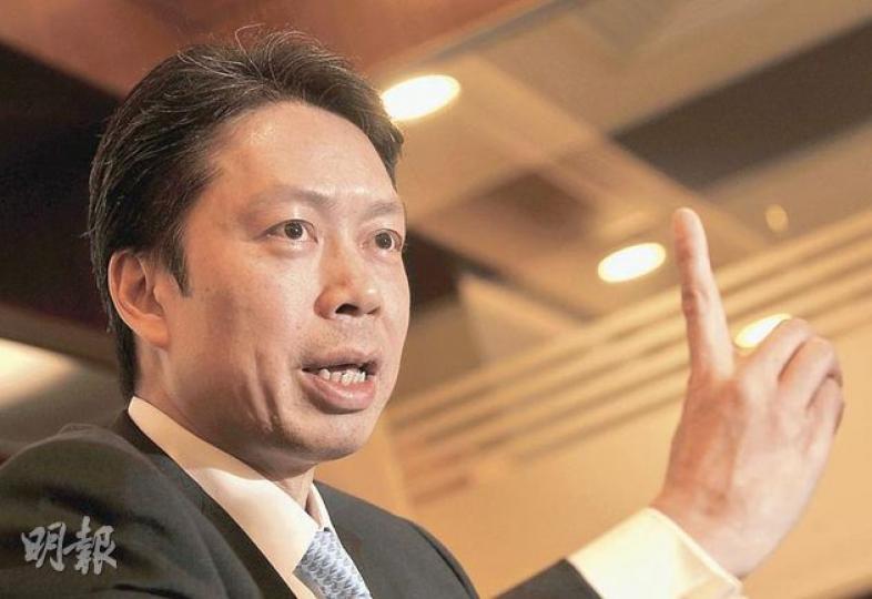 永隆銀行按揭及私人貸款中心主管蔡爾全表示，息率上升勢頭目前尚停留在按揭及企業貸款上，未蔓延至信用卡及私人貸款業務。（余俊亮攝）