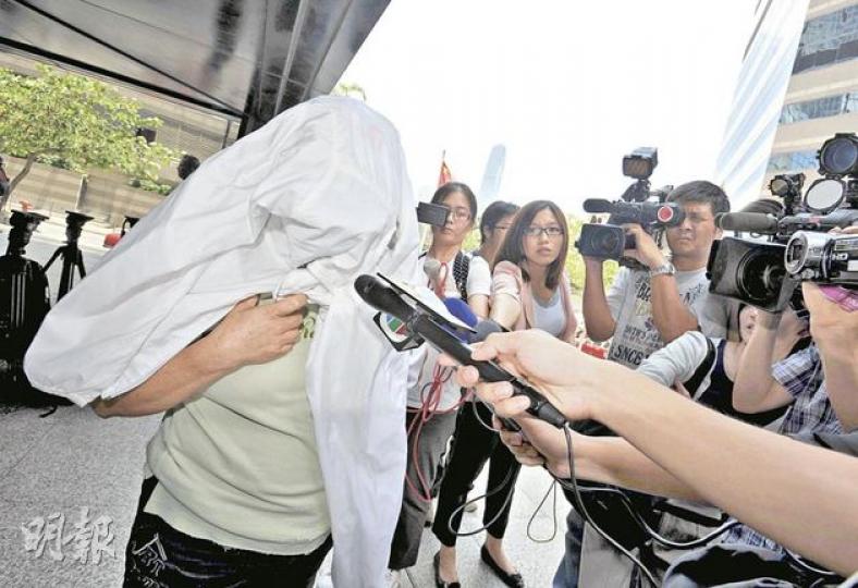 林鳳開昨哭說﹕「如果我坐監,啲仔女點算?」她最希望是可繼續照顧子女。(李澤彤攝) 林鳳開昨哭說﹕「如果我坐監,啲仔女點算?」她最希望是可繼續照顧子女。(李澤彤攝)