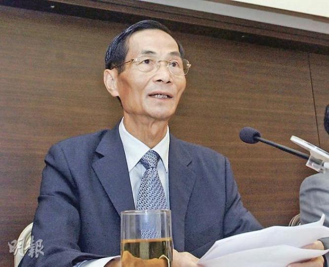中聯辦副主任黎桂康（圖）昨在一個工商界活動，開腔要求商界支持競爭法，以促進社會和諧。中總會長蔡冠深及廠商會會長黃友嘉均認為，黎的言論不是施壓，強調商會基本是支持競爭法的。（何曉勤攝）