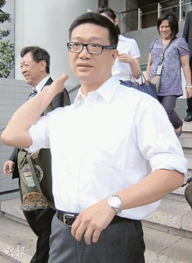 被控騙取44萬元的謝繼昌否認12項控罪,昨由代表律師陪同離庭。(林綺琪攝) 被控騙取44萬元的謝繼昌否認12項控罪,昨由代表律師陪同離庭。(林綺琪攝)