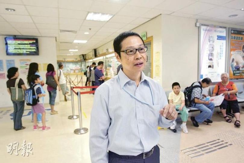 醫務化驗師協會副理事長練永強稱,化驗師的工作雖設電腦雙重認證,其實亦可由一人負責,設計存在漏洞,期望醫管局在編配人手時,可平衡日、夜間工作,令晚間工作毋須一人獨自當更。(鄧宗弘攝) 醫務化驗師協會副理事長練永強稱,化驗師的工作雖設電腦雙重認證,其實亦可由一人負責,設計存在漏洞,期望醫管局在編配人手時,可平衡日、夜間工作,令晚間工作毋須一人獨自當更。(鄧宗弘攝)