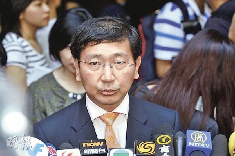 港大法律學院院長陳文敏稱,校方同意警方在港大保護政要,不等同港大同意警方在校園可採取任何權力。(李紹昌攝) 港大法律學院院長陳文敏稱,校方同意警方在港大保護政要,不等同港大同意警方在校園可採取任何權力。(李紹昌攝)