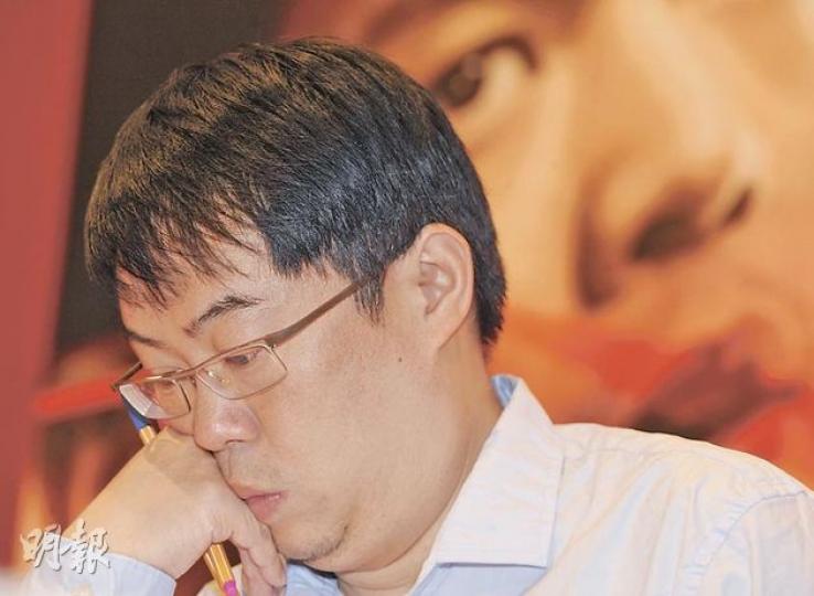李寧首席執行官張智勇稱,以清貨店及工場店處置滯銷貨,將會是公司未來發展方向。(劉焌陶攝) 李寧首席執行官張智勇稱,以清貨店及工場店處置滯銷貨,將會是公司未來發展方向。(劉焌陶攝)