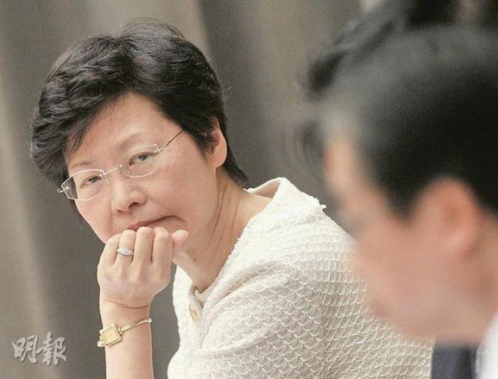 發展局長林鄭月娥強調，樓宇安全的首要責任在業主身上，政府不能無限量增撥資源協助維修。（余俊亮攝）