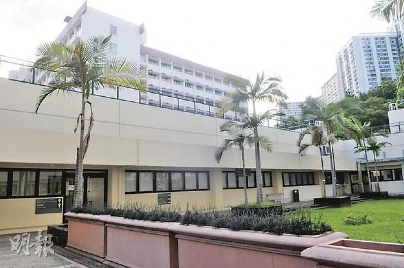 聯合醫院計劃向政府申請70億元重建,包括拆卸F座(圖中高座樓宇)及P座(圖中矮座樓宇),興建腫瘤中心,為九龍東癌症病人服務。(陳淑安攝) 聯合醫院計劃向政府申請70億元重建,包括拆卸F座(圖中高座樓宇)及P座(圖中矮座樓宇),興建腫瘤中心,為九龍東癌症病人服務。(陳淑安攝)
