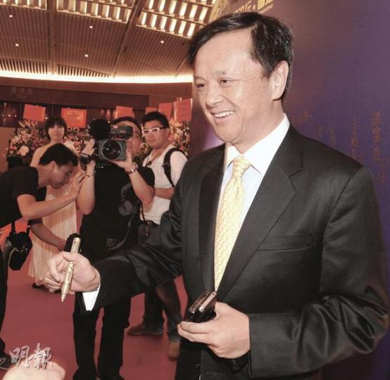 港交所行政總裁李小加認為,挾着人民幣升值預期,應更快推動人民幣國際化「走出去」。(劉焌陶攝) 港交所行政總裁李小加認為,挾着人民幣升值預期,應更快推動人民幣國際化「走出去」。(劉焌陶攝)