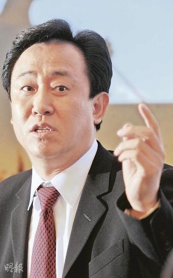 許家印指從未公開提過1000億人民幣的銷售目標,目前以穩健持續發展為重,將700億目標上調至1000億可能性不大。(劉焌陶攝) 許家印指從未公開提過1000億人民幣的銷售目標,目前以穩健持續發展為重,將700億目標上調至1000億可能性不大。(劉焌陶攝)
