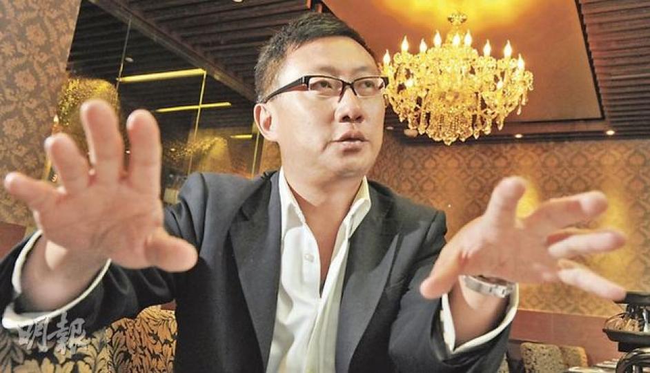 近年積極拓展酒店項目的華大地產主席鄭啟文透露,由於銀行水緊,有中小型地產商的項目融資,即使地皮折價兩成,都未能取得貸款。(劉焌陶攝) 近年積極拓展酒店項目的華大地產主席鄭啟文透露,由於銀行水緊,有中小型地產商的項目融資,即使地皮折價兩成,都未能取得貸款。(劉焌陶攝)