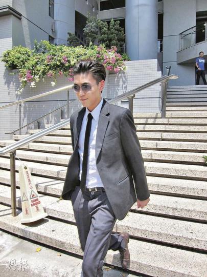 前英皇男歌手馮浩男(圖)表示是受李偉廉指使才犯案,他將出庭指證對方。(林綺琪攝) 前英皇男歌手馮浩男(圖)表示是受李偉廉指使才犯案,他將出庭指證對方。(林綺琪攝)