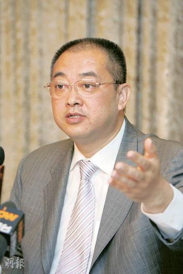 恒大行政總裁夏海鈞稱,剛剛與全球各大基金見面,聽取各方意見後,公司策略或有所調整,10月實現全年目標後,將調高價格,放緩銷售速度。(郭慶輝攝) 恒大行政總裁夏海鈞稱,剛剛與全球各大基金見面,聽取各方意見後,公司策略或有所調整,10月實現全年目標後,將調高價格,放緩銷售速度。(郭慶輝攝)