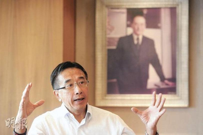 自由黨榮譽主席田北俊批評政府坐擁2萬多億外匯儲備,卻不肯多花一些來照顧弱勢社群,將責任推了給商界,這個「掌櫃」是沒有「做好佢份工」。(尹錦恩攝) 自由黨榮譽主席田北俊批評政府坐擁2萬多億外匯儲備,卻不肯多花一些來照顧弱勢社群,將責任推了給商界,這個「掌櫃」是沒有「做好佢份工」。(尹錦恩攝)