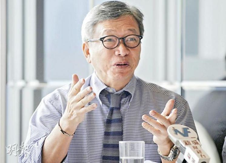 黛麗斯國際受歐美經濟不景氣影響,截至6月底止全年收入錄得下跌。圖為主席馮煒堯。(何家達攝) 黛麗斯國際受歐美經濟不景氣影響,截至6月底止全年收入錄得下跌。圖為主席馮煒堯。(何家達攝)