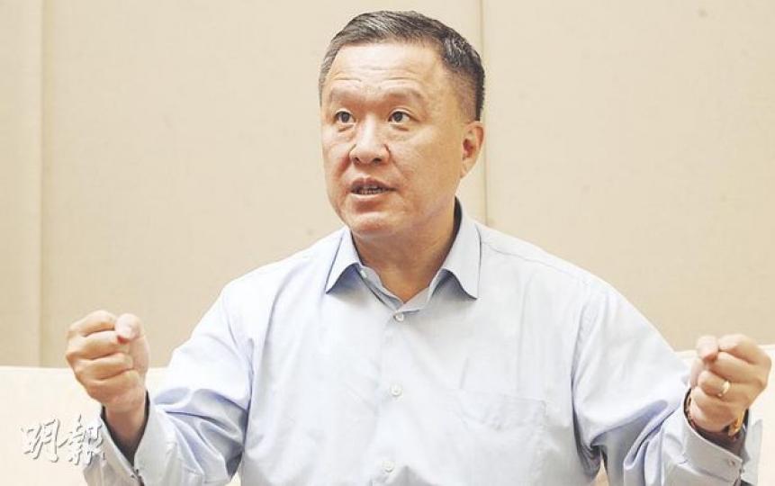 市建局主席張震遠強調,未來樓價下滑時,市建局反而應做更多重建項目,新一屆政府應按公眾利益,放寬市建局重建項目的地積比限制,讓市建局更有財政條件去重建。(劉焌陶攝) 市建局主席張震遠強調,未來樓價下滑時,市建局反而應做更多重建項目,新一屆政府應按公眾利益,放寬市建局重建項目的地積比限制,讓市建局更有財政條件去重建。(劉焌陶攝)