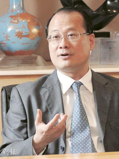 蔡冠深表示,公司已為擴流新股及企業融資業務,增聘人手。(陳淑安攝) 蔡冠深表示,公司已為擴流新股及企業融資業務,增聘人手。(陳淑安攝)