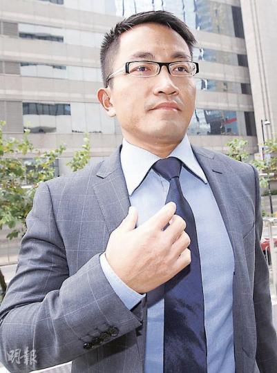 獸醫蔡相祺因妒忌模特兒女友與其他男子拍下親密照,禁錮她於診所及恐嚇「攬住一齊死」,昨被裁定非法禁錮等罪成,還押候判。(李紹昌攝) 獸醫蔡相祺因妒忌模特兒女友與其他男子拍下親密照,禁錮她於診所及恐嚇「攬住一齊死」,昨被裁定非法禁錮等罪成,還押候判。(李紹昌攝)