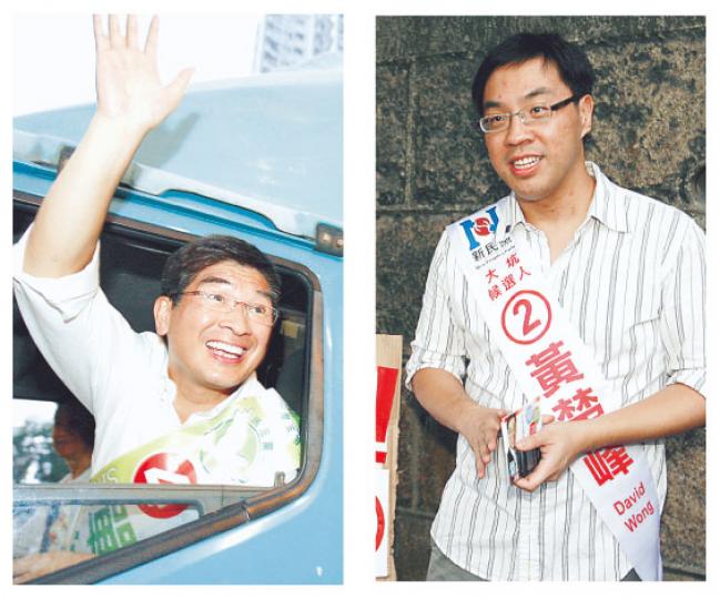 為了爭入場券參選明年立法會超級區議會,民主黨單仲偕(左)參選大坑,惜最終不敵葉劉徒弟黃楚峰(右)。(郭慶輝攝) 為了爭入場券參選明年立法會超級區議會,民主黨單仲偕(左)參選大坑,惜最終不敵葉劉徒弟黃楚峰(右)。(郭慶輝攝)